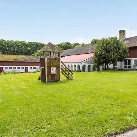 Lejl, 3 Apartment